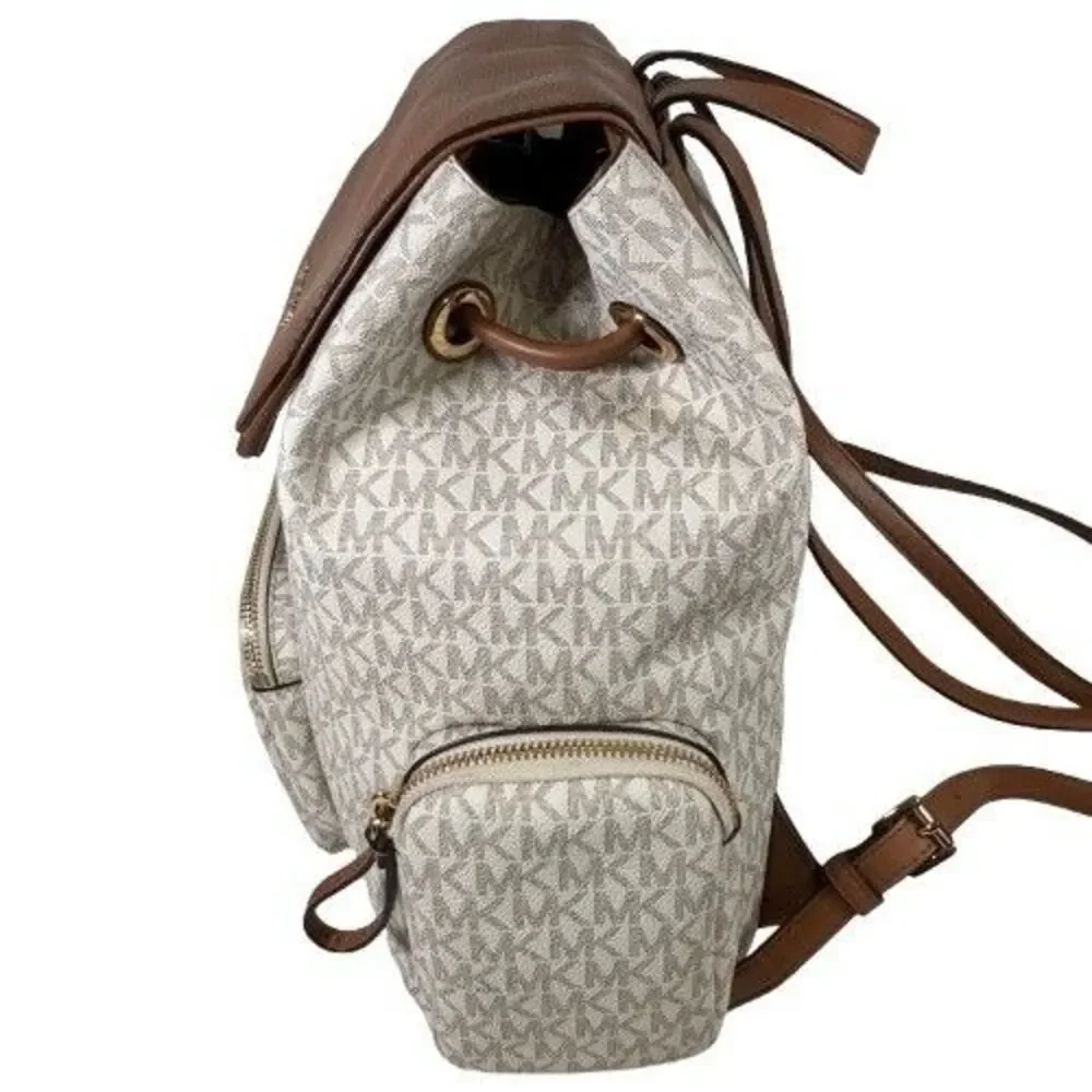 MICHAEL KORS ABBEY Vanilla Large Cargo Signature Backpack Bag 35T9GAYB7B NWOT